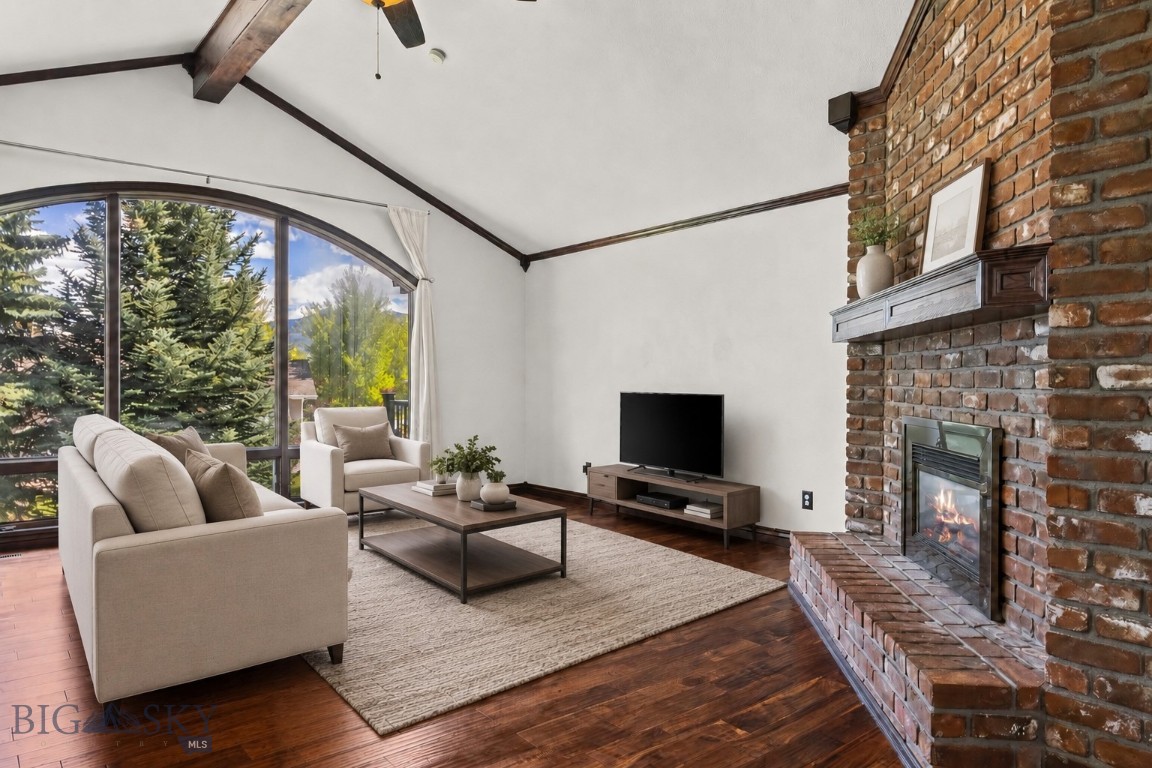 Highwood Est condo - Residential
