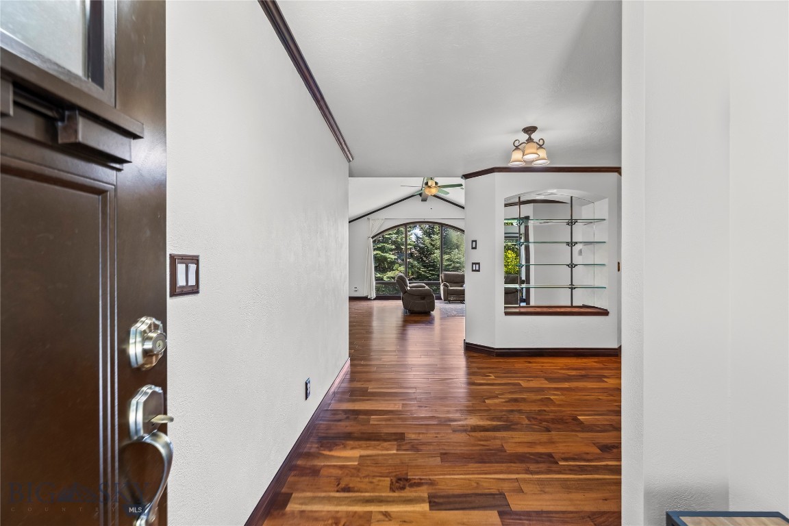 Highwood Est condo - Residential