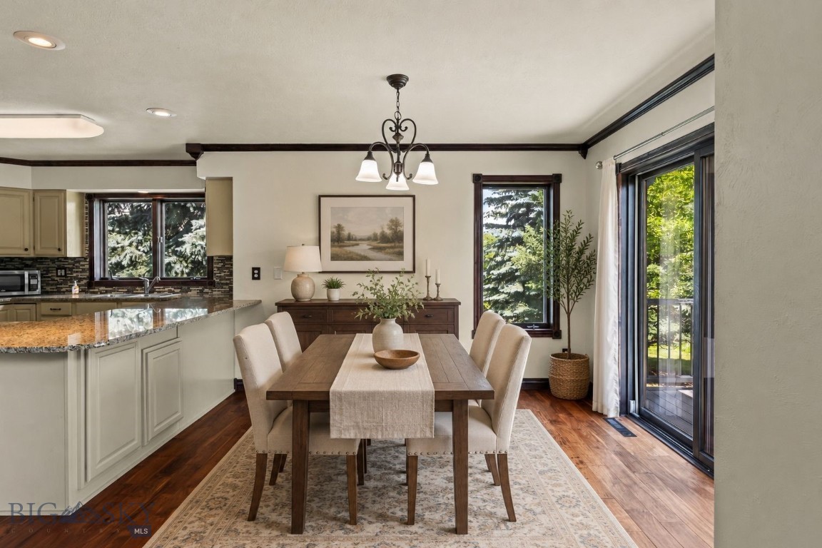 Highwood Est condo - Residential