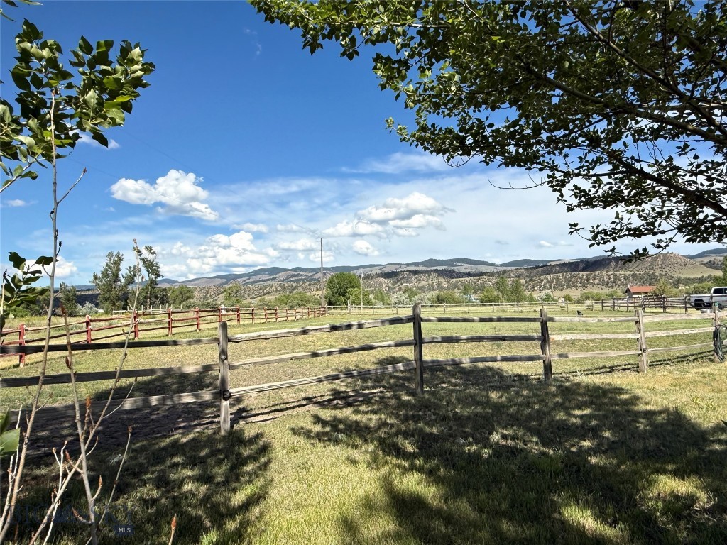 Ponderosa Pines - Residential