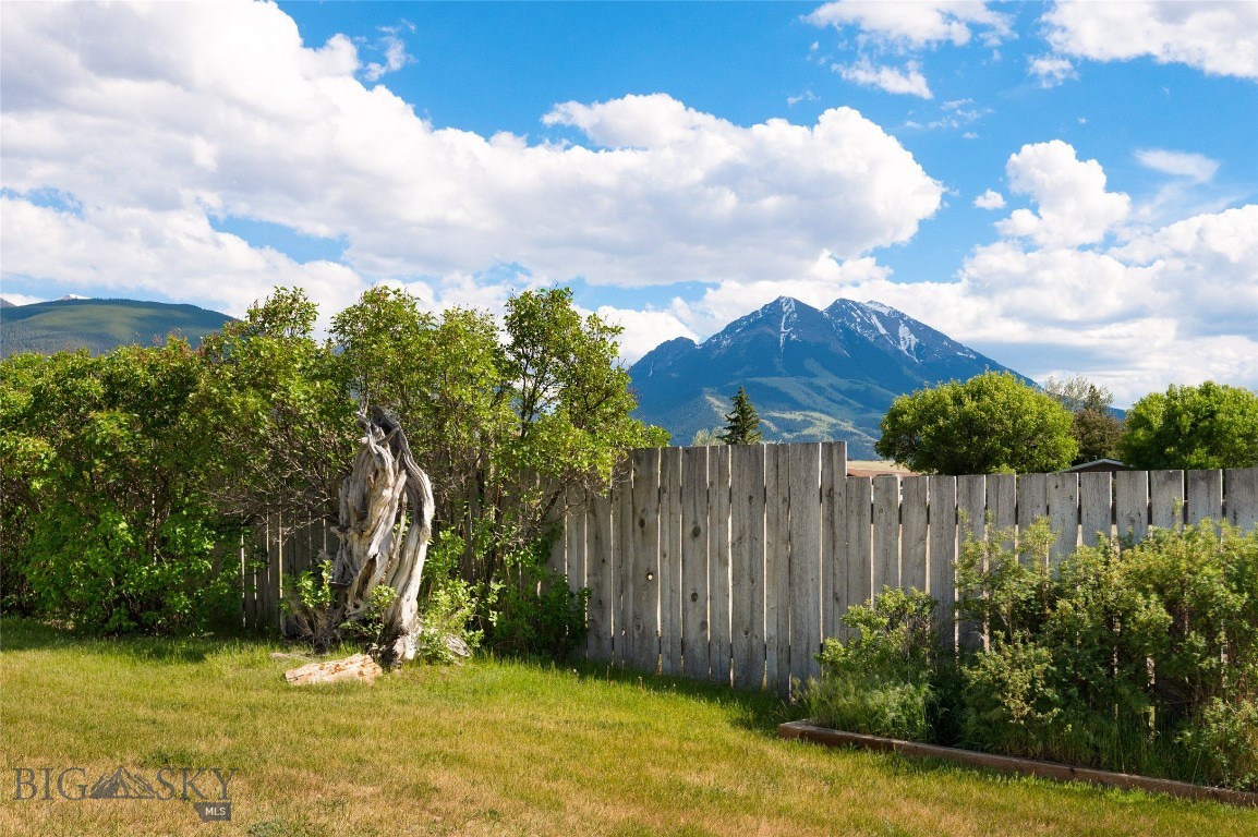 Emigrant Meadows - Land