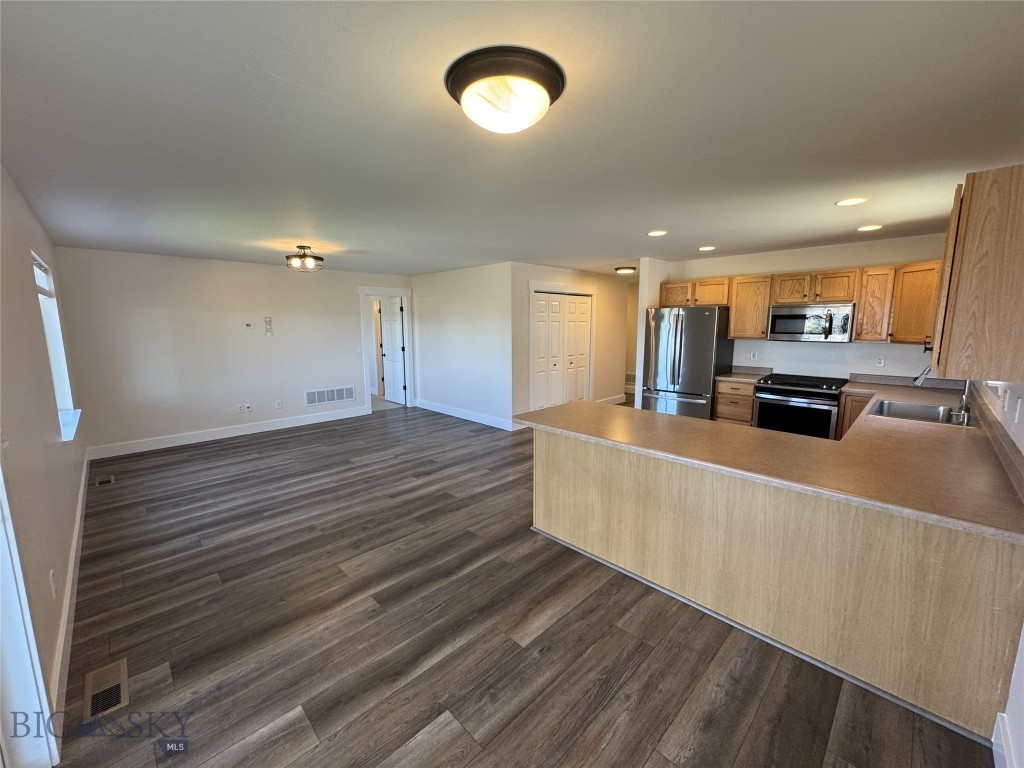 River Rock and Royal Village - Residential