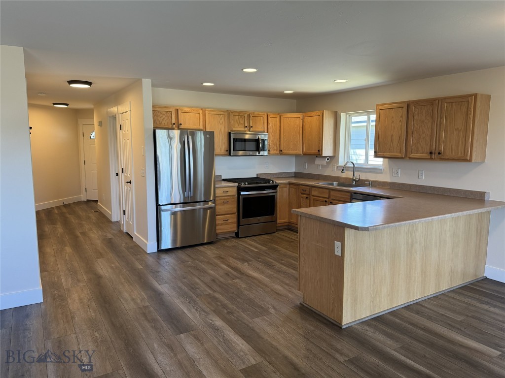 River Rock and Royal Village - Residential