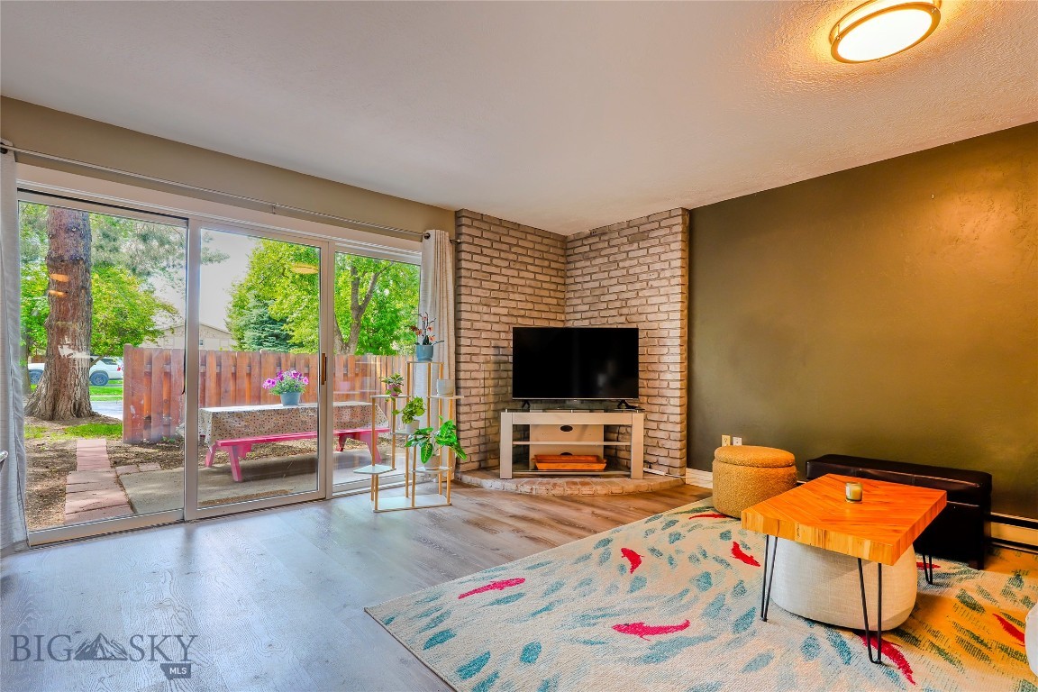Cedarwinds Condo - Residential