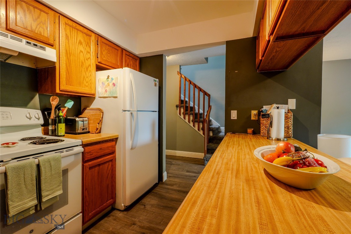 Cedarwinds Condo - Residential