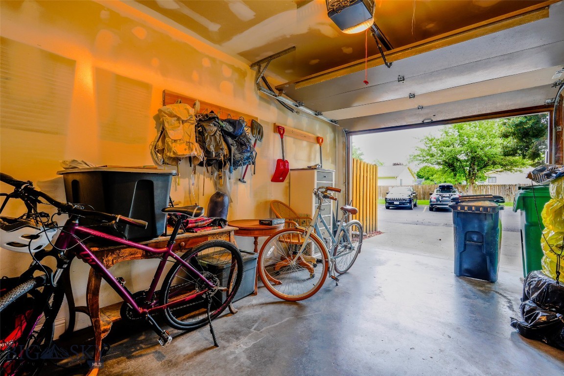 Cedarwinds Condo - Residential