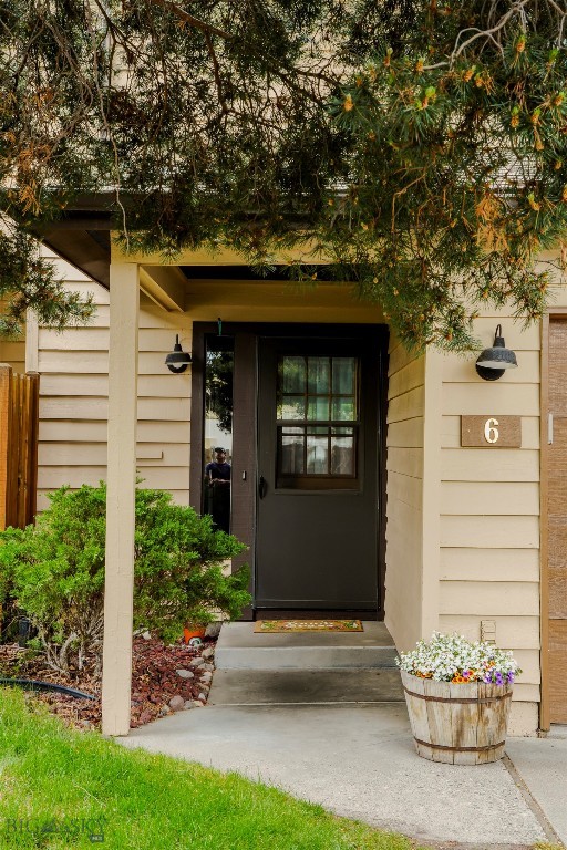 Cedarwinds Condo - Residential