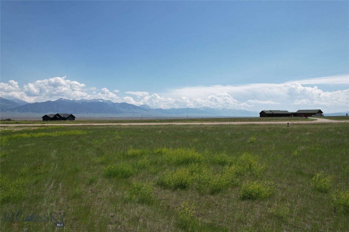 Pronghorn Meadows - Land