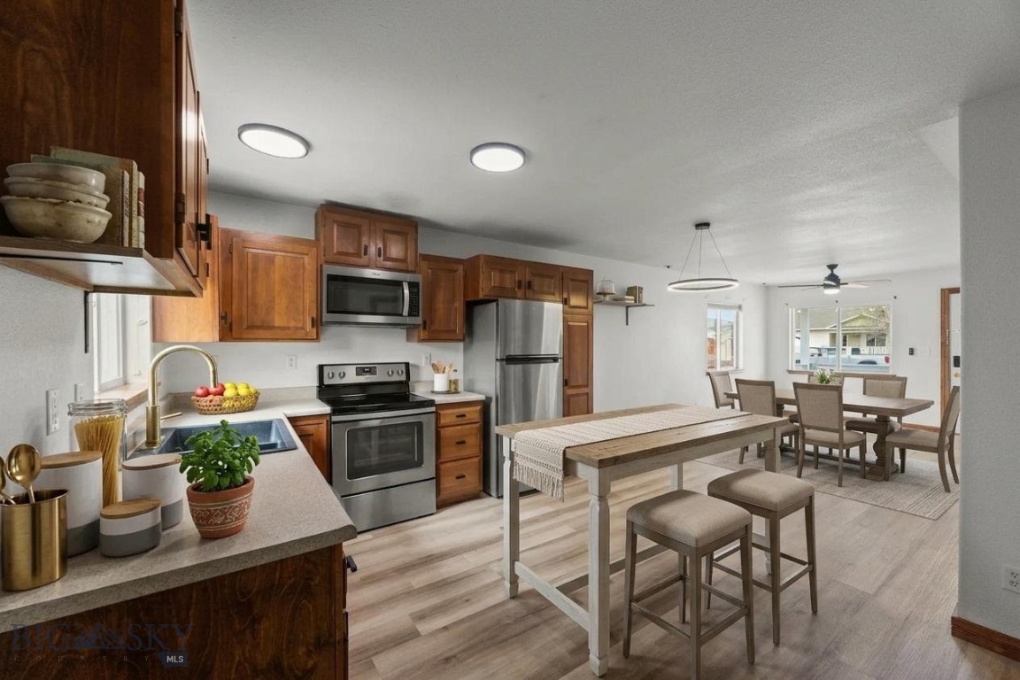 River Rock and Royal Village - Residential