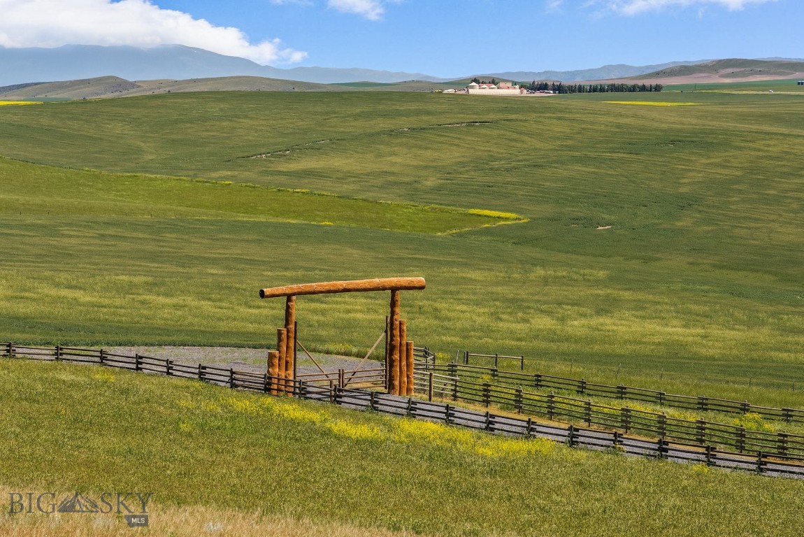 Hilltop Vista - Residential