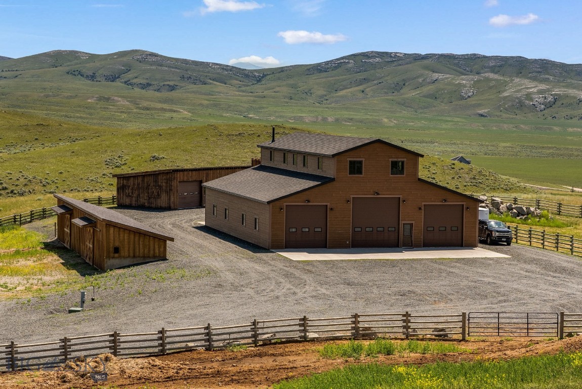 Hilltop Vista - Residential