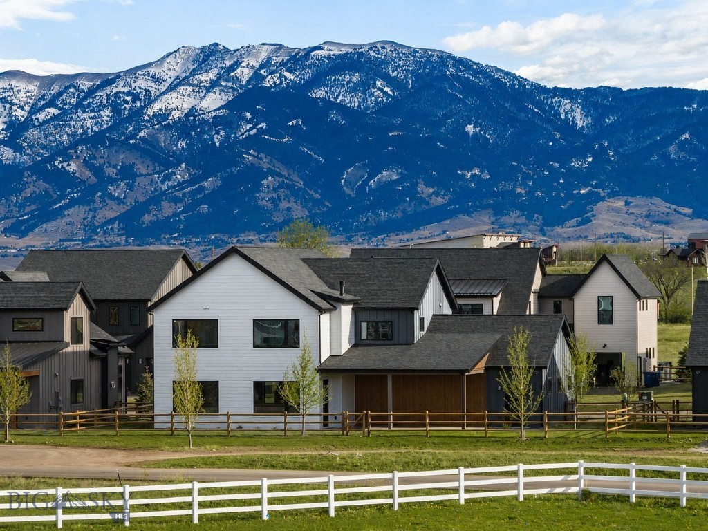 Creekside Meadows - Residential