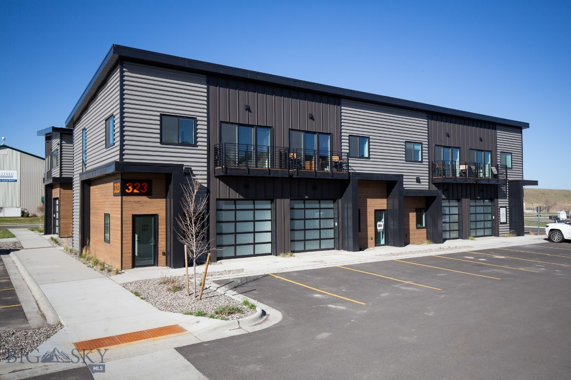 This North Side Mixed Use Condo is being sold fully furnished & move-in ready. This unit has 879sqft of living space including 1 bedroom, office, bathroom, laundry, living area & kitchen. The garage is 882sqft, heated, and has 1/2 bath which is plumbed for shower. Buyers are responsible for the $200 HOA transfer fee & $500 HOA buy-in. One owner is a licensed real estate Broker in the State of MT. All information is deemed reliable but not guaranteed; buyers & buyers agents to verify all information. Also listed as residential under MLS 407059