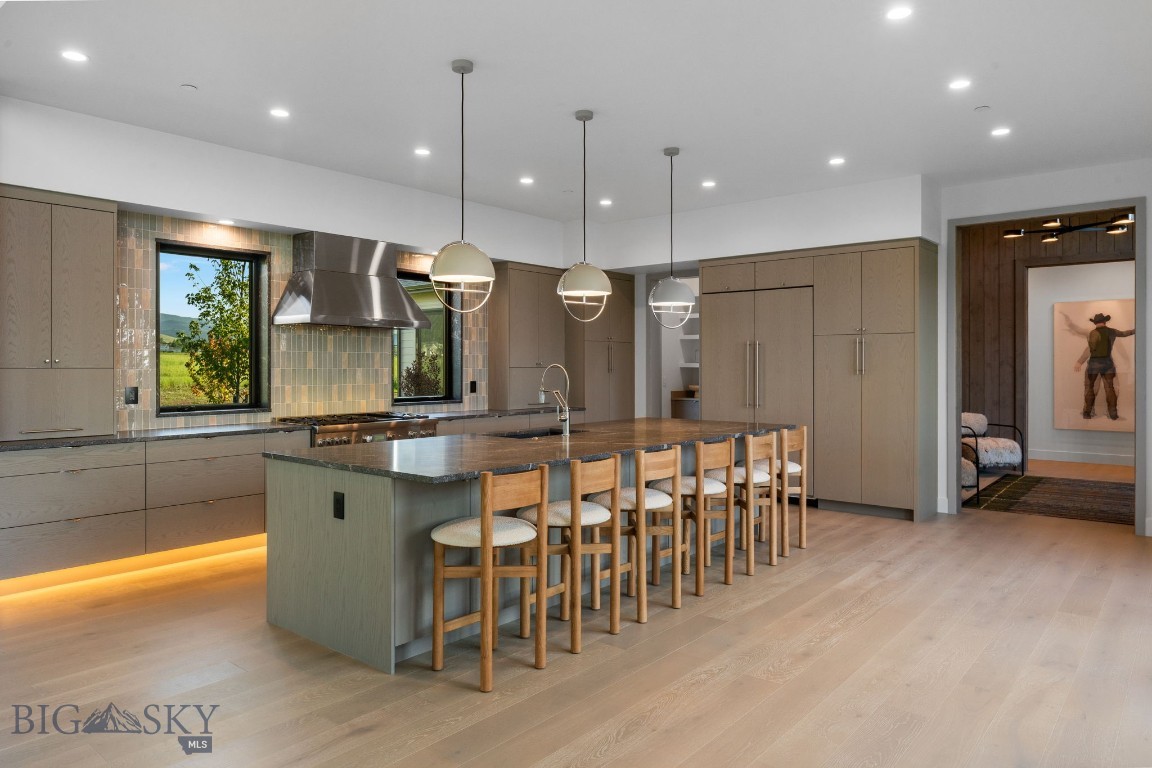 Home 40 - Residential