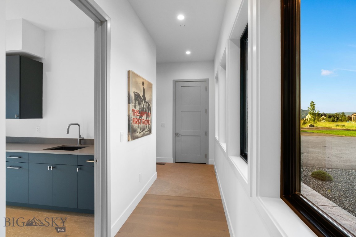 Home 40 - Residential