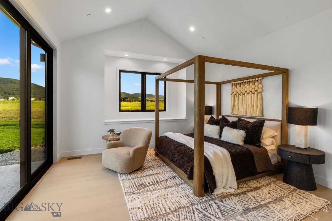 Home 40 - Residential