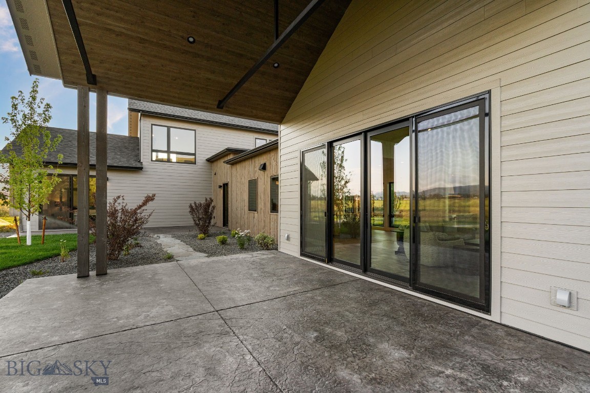Home 40 - Residential