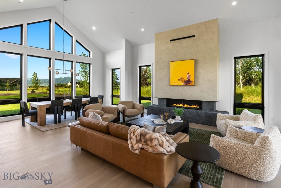 Home 40 - Residential
