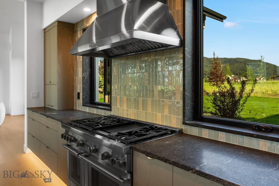Home 40 - Residential