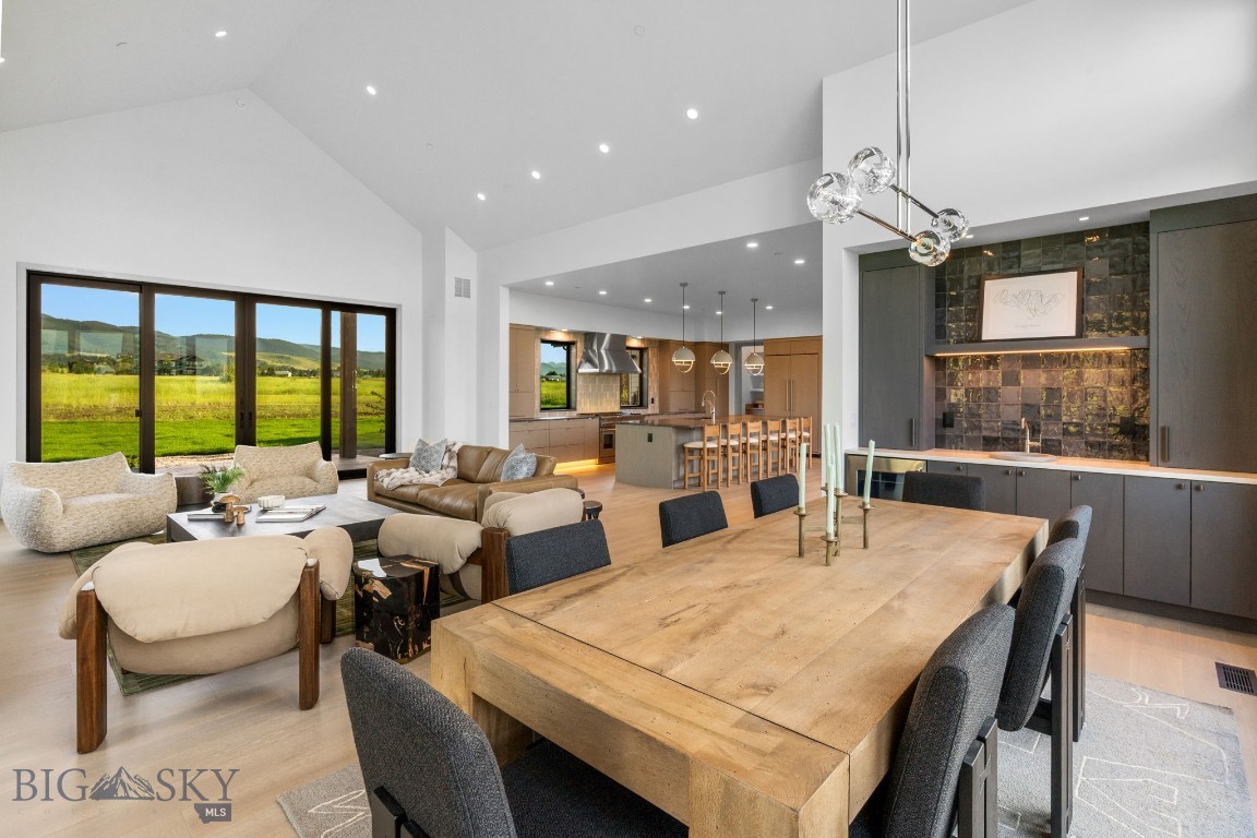 Home 40 - Residential
