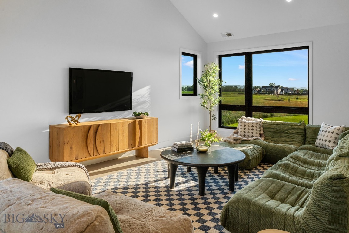 Home 40 - Residential