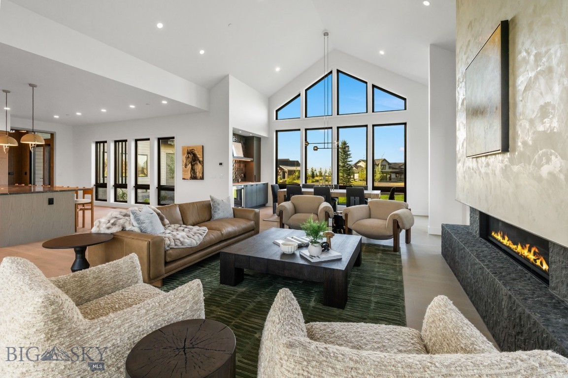 Home 40 - Residential