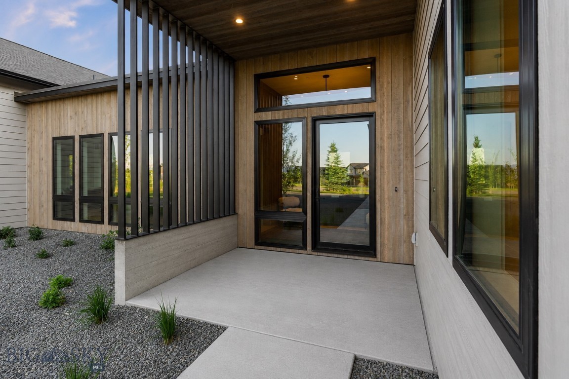 Home 40 - Residential