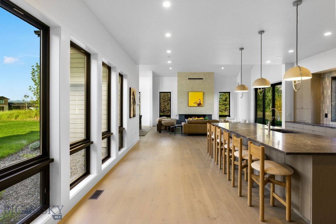 Home 40 - Residential