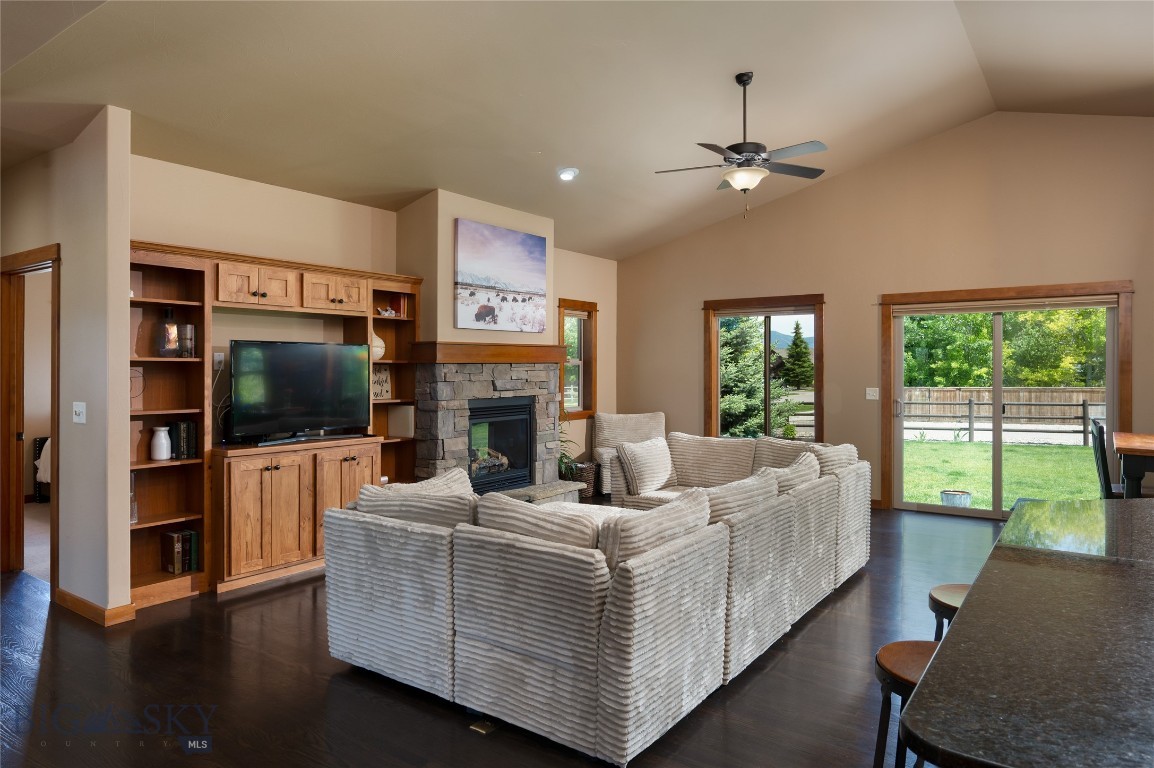 Middle Creek Parklands - Residential