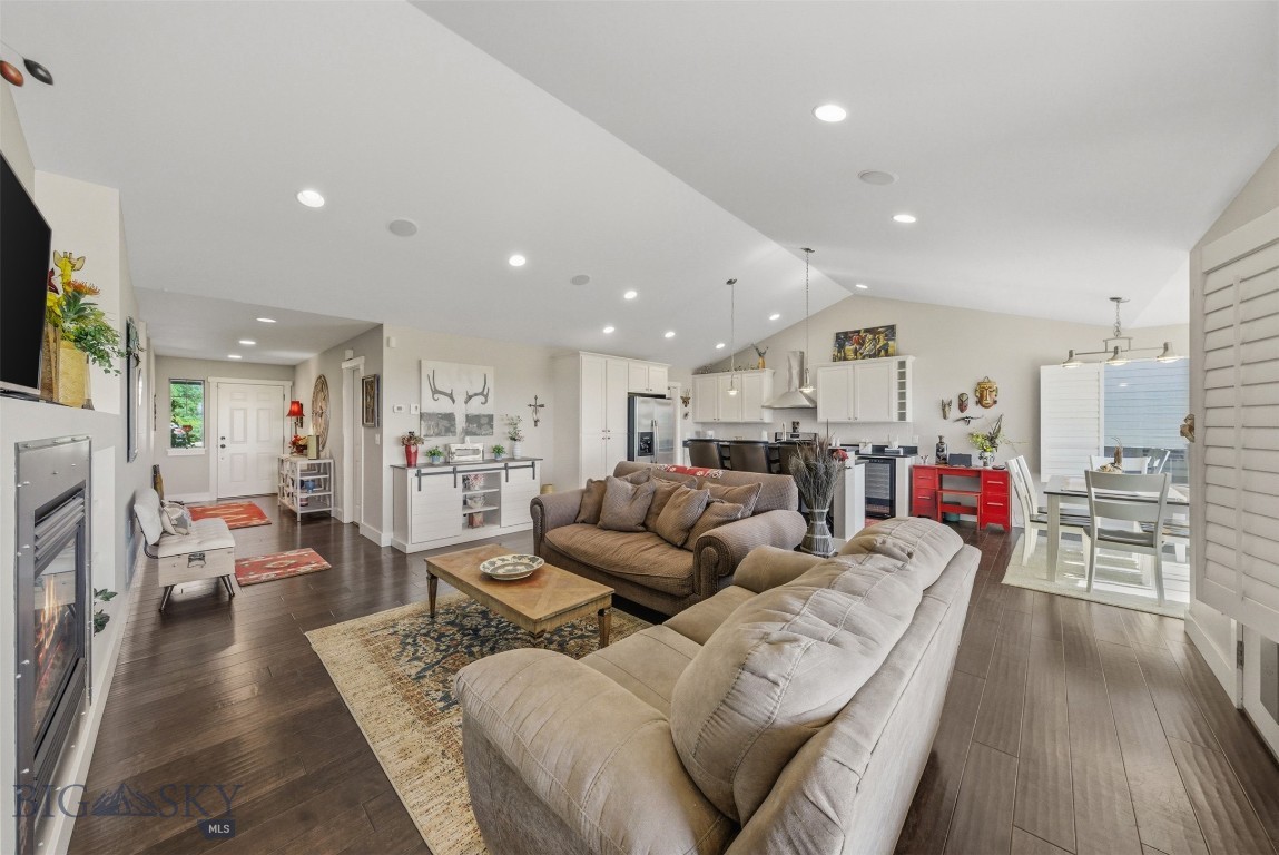 Loyal Garden - Residential