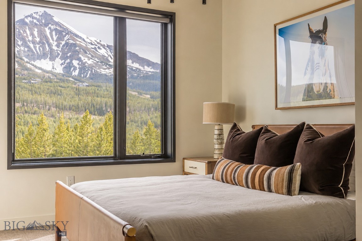 LakeLodge Residences - Residential