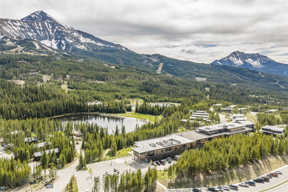 LakeLodge Residences - Residential