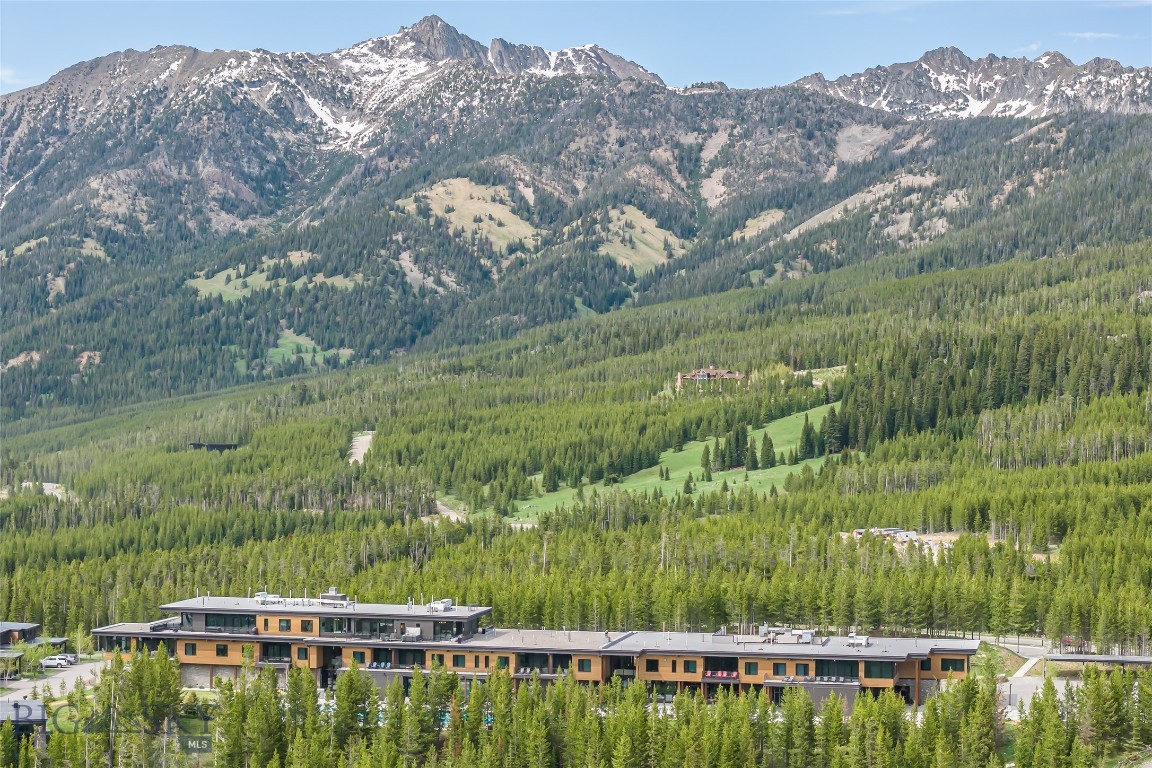 LakeLodge Residences - Residential