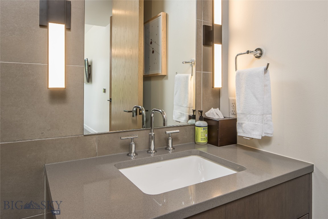 LakeLodge Residences - Residential