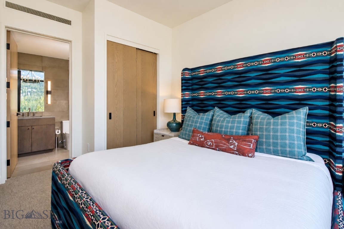 LakeLodge Residences - Residential