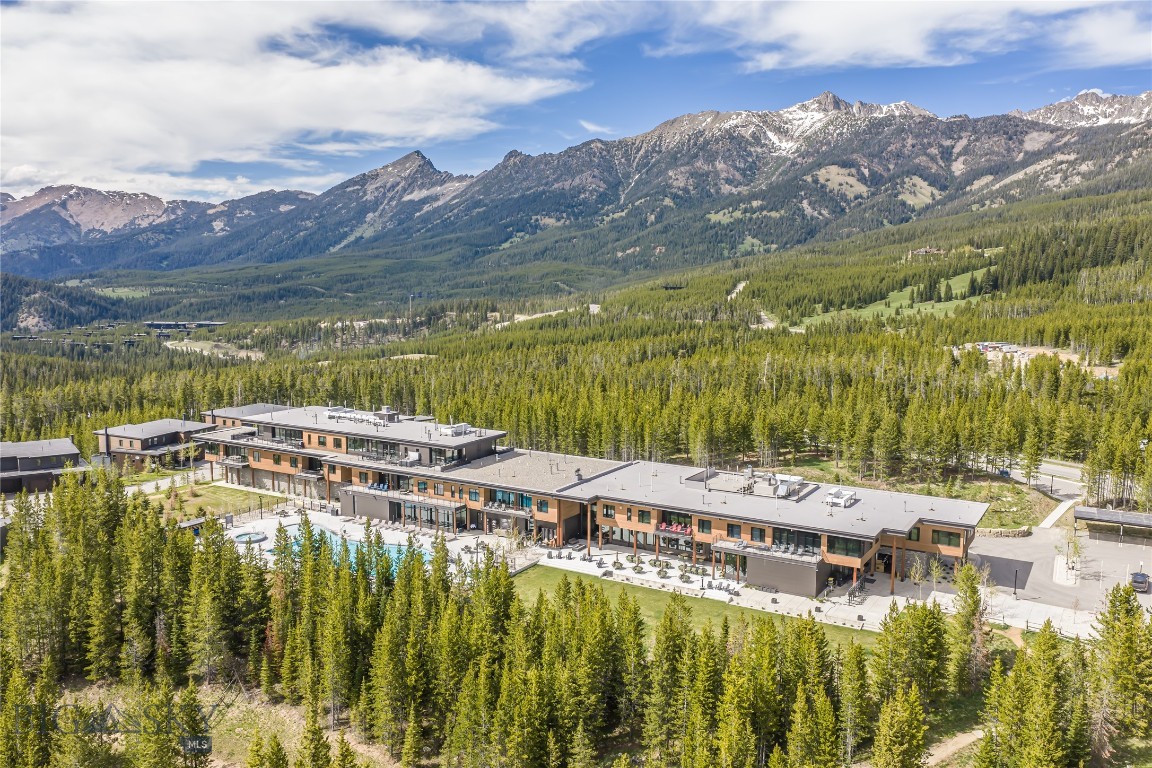 LakeLodge Residences - Residential