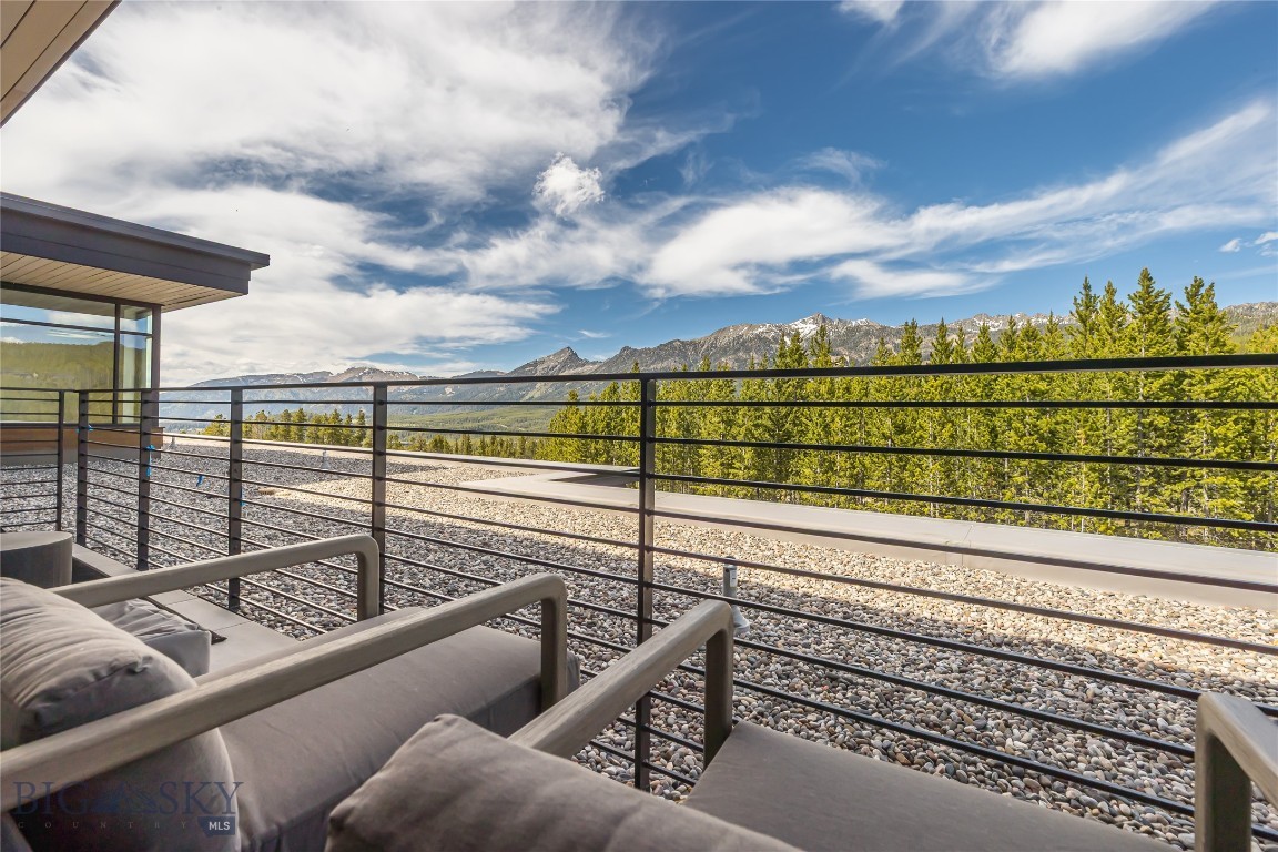 LakeLodge Residences - Residential