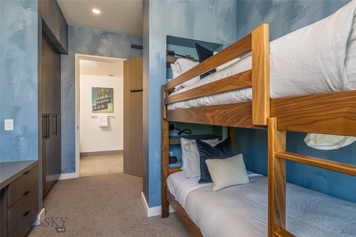 LakeLodge Residences - Residential