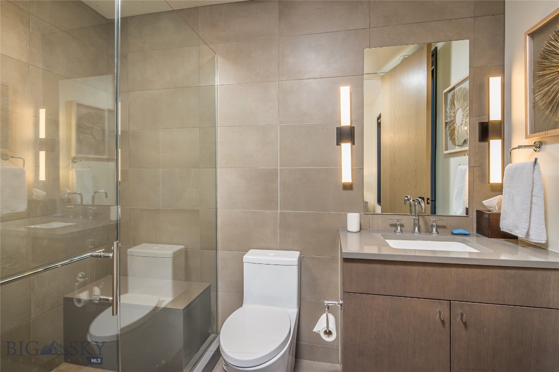LakeLodge Residences - Residential