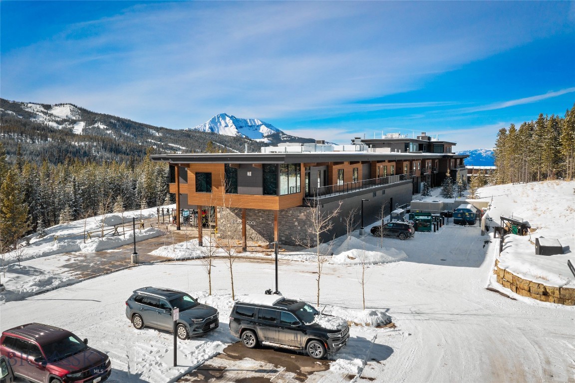 LakeLodge Residences - Residential