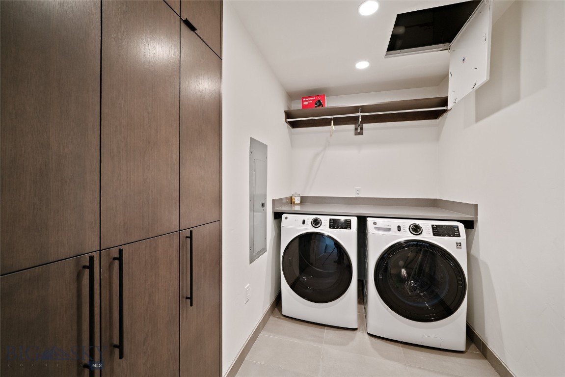 LakeLodge Residences - Residential