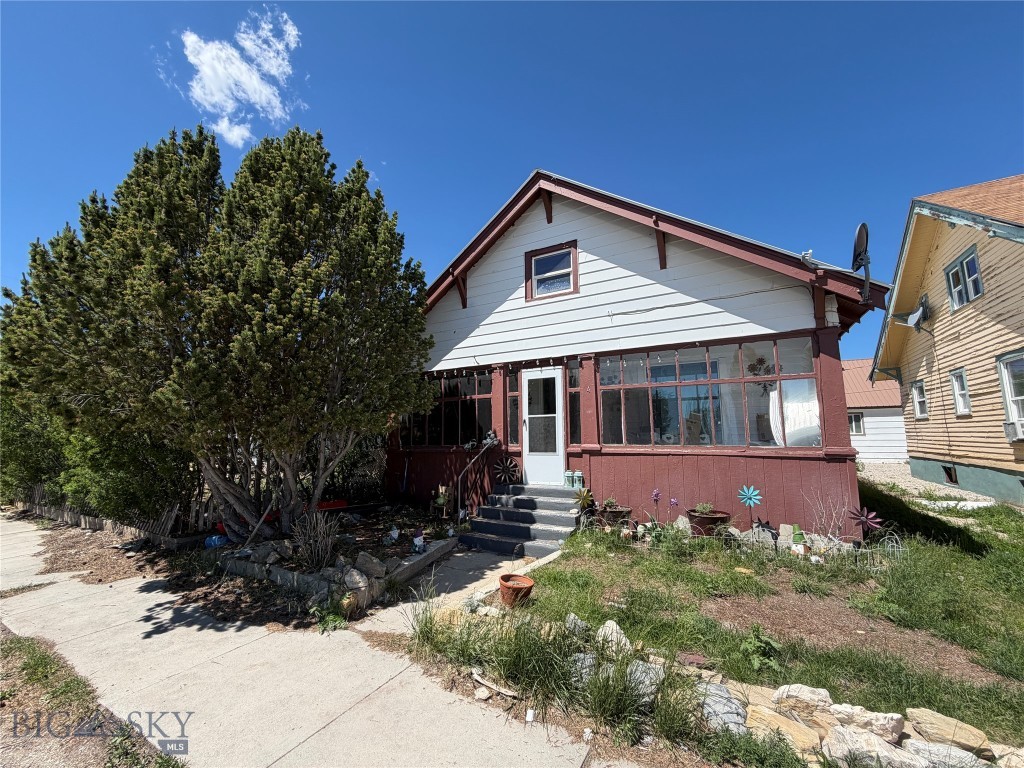 If you desire a convenient location with some updates but still the historic charm, you want to see 4 Chestnut.  This home features a main floor primary bedroom with updated floors and kitchen and 3 bedrooms upstairs.  Sit out in the back yard and relax on summer evenings and if you have furry friend they will love the room to roam.   There is easy access to all downtown Anaconda has to offer and priced under $200,000 this gem won't last