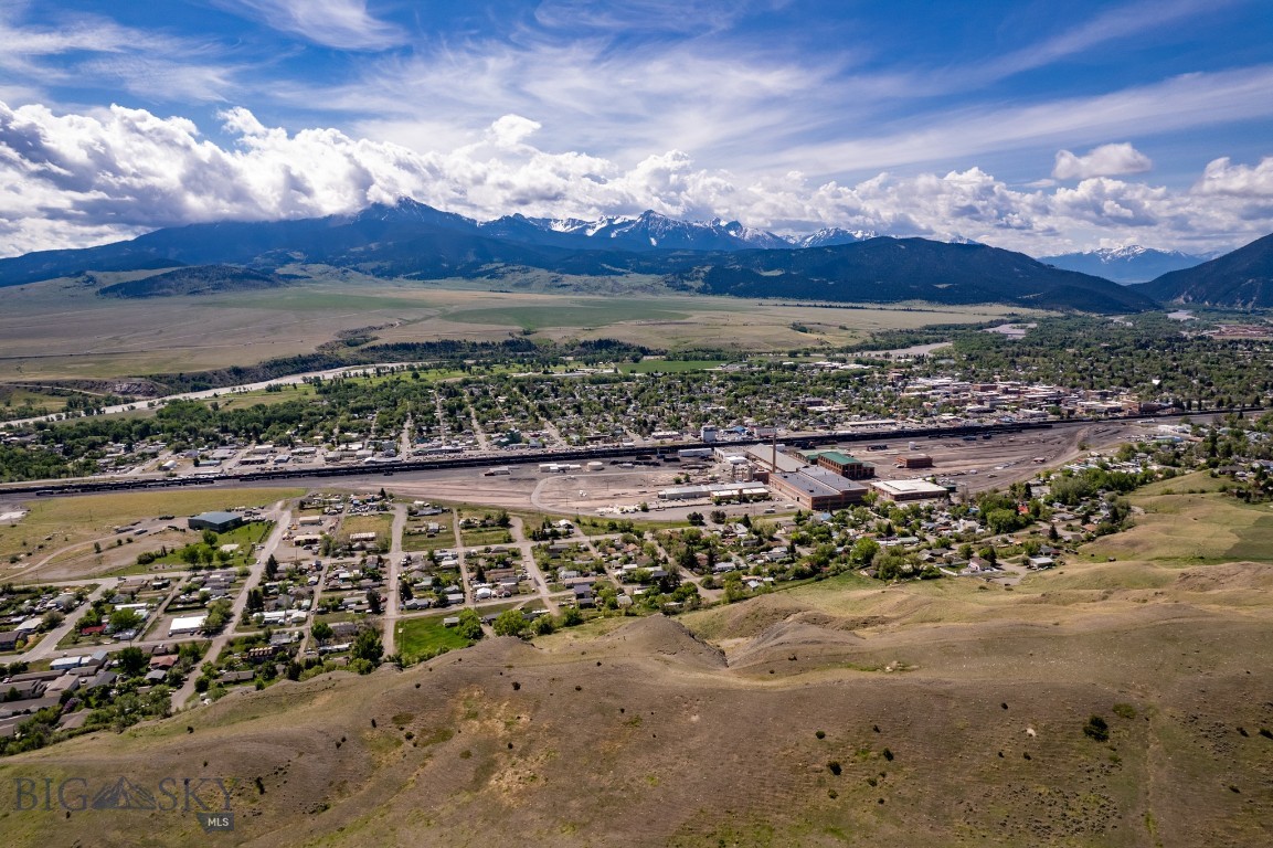 Tremendous views and so many build site opportunities!  The options are endless on this 17+ acre parcel overlooking Livingston.  Owner financing, too!