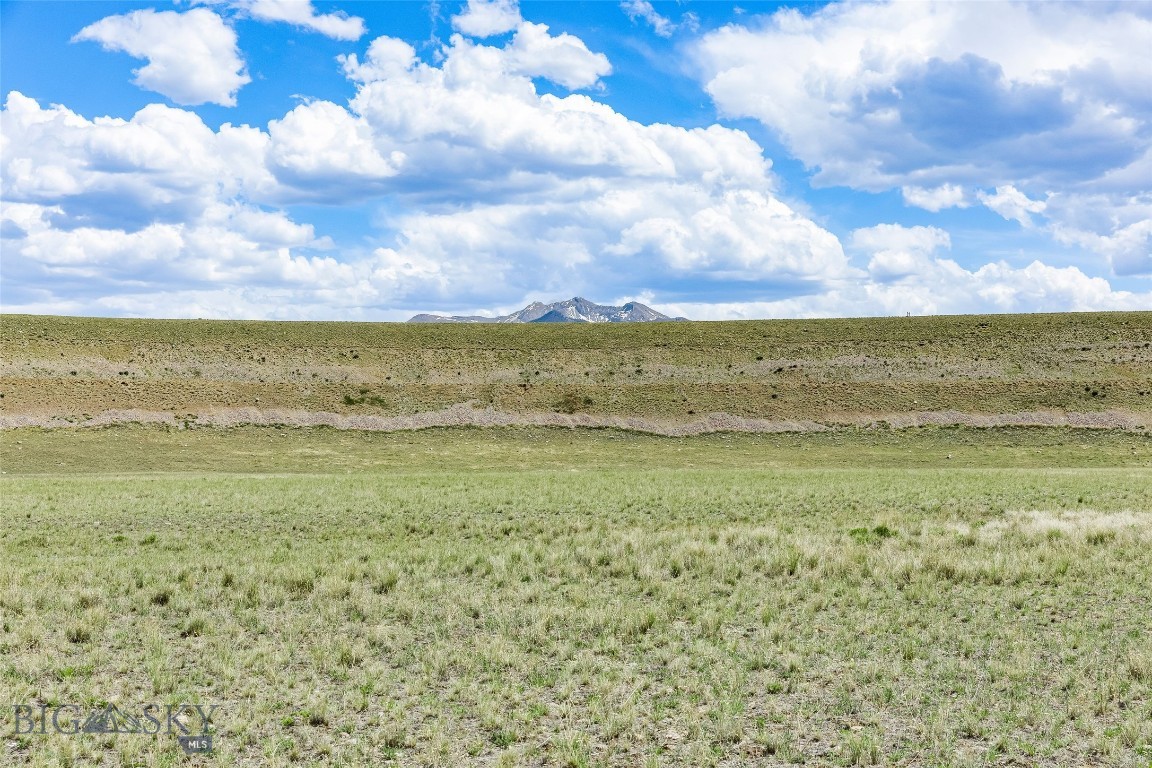 Sphinx Mountain - Land