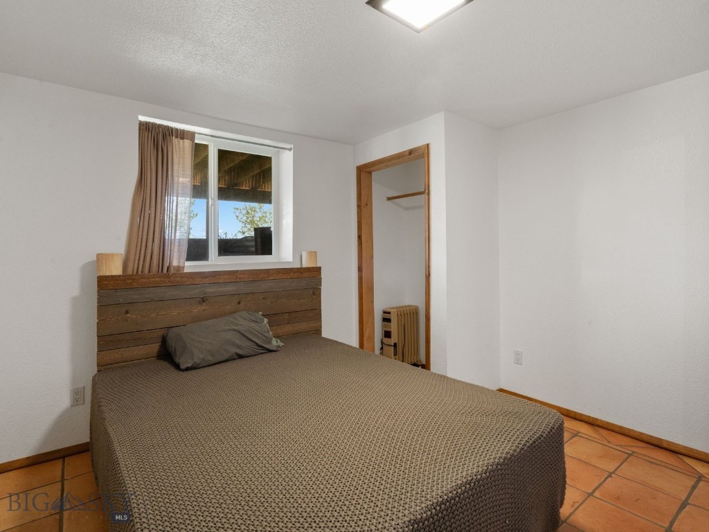 Peak View - Commercial Sale