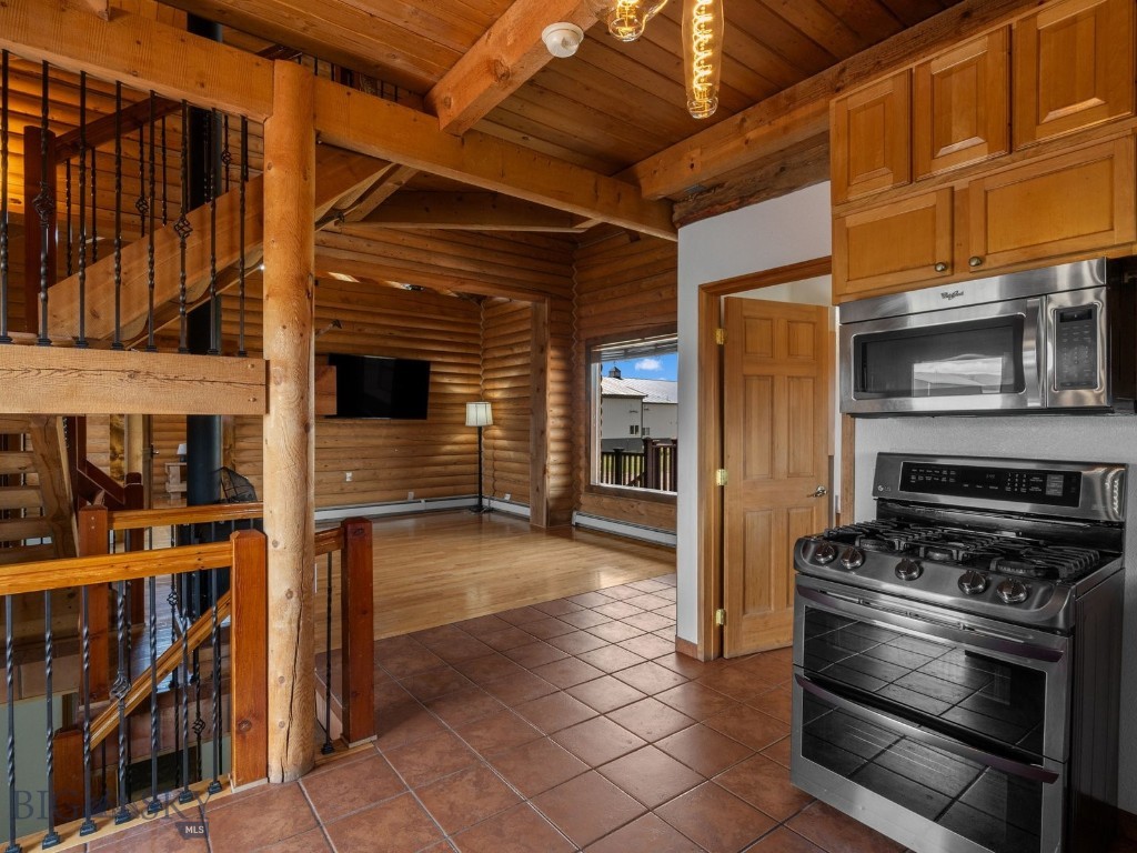 Peak View - Commercial Sale