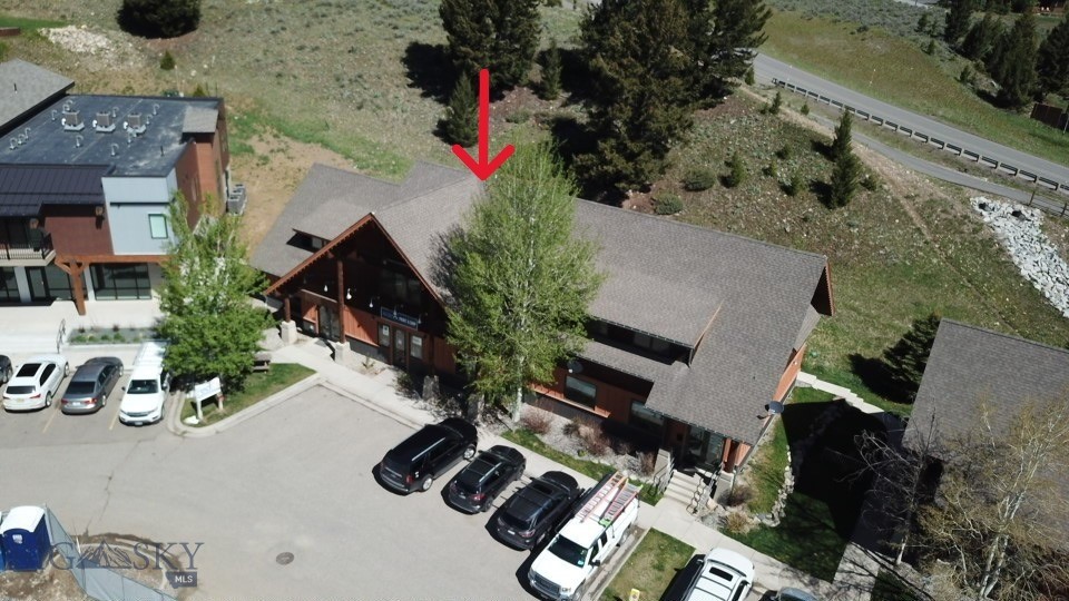Private office suite with private bathroom. Very convenient location to Big Sky meadow and surrounding businesses. Currently owner occupied for real estate office. Fully Furnished with conference table and Desk minus some artwork and wall hangings. This location offers a quiet workspace with the ability to meet/entertain clients.