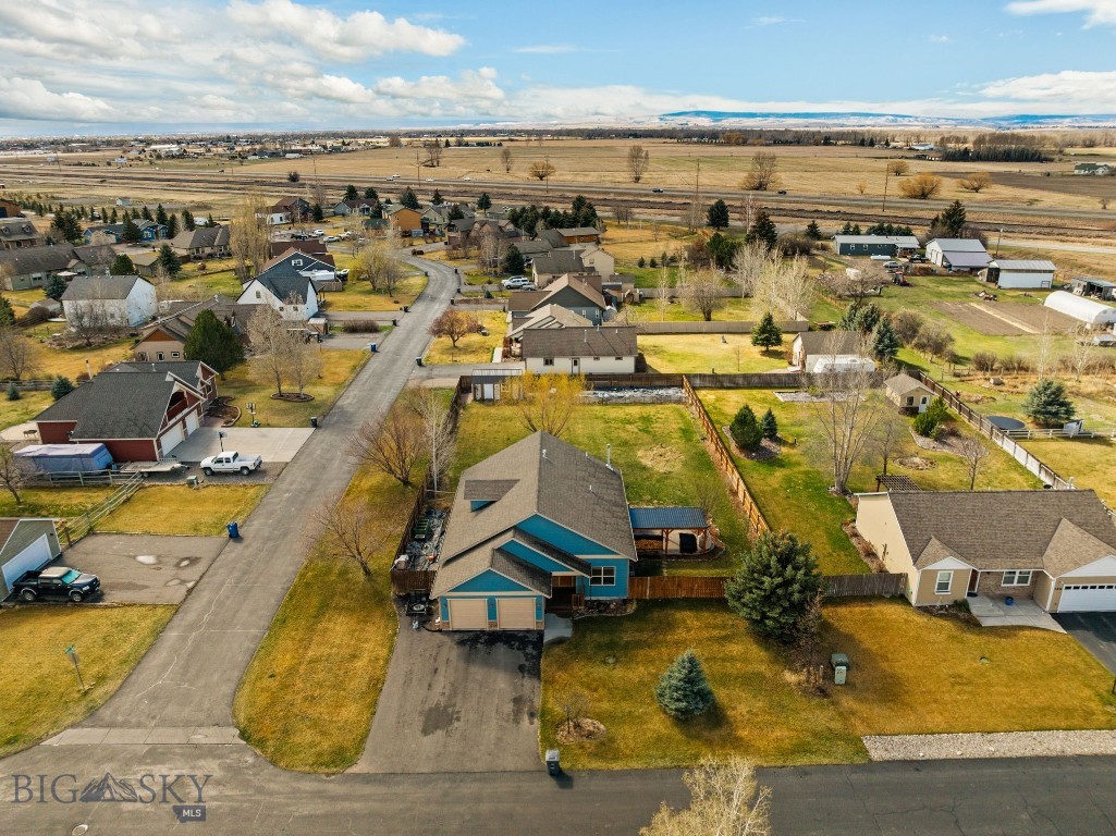 Four Dot Meadows - Residential