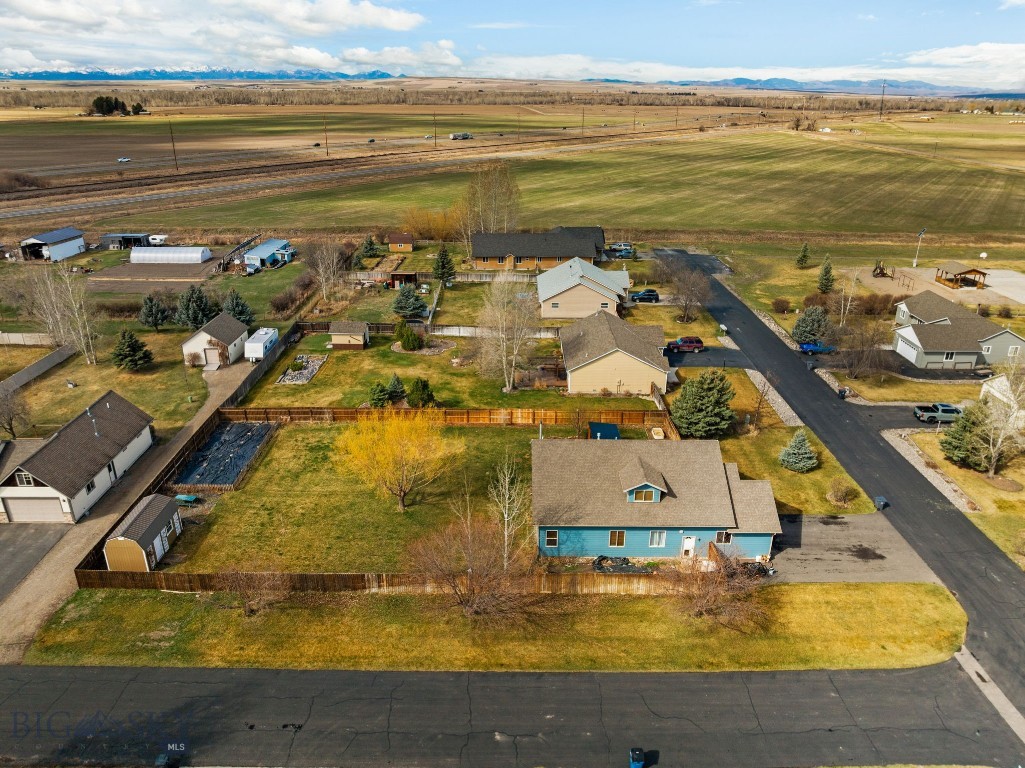 Four Dot Meadows - Residential
