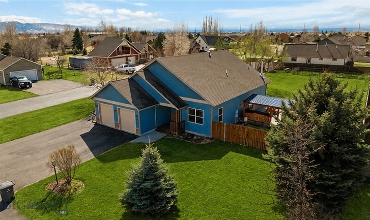 Four Dot Meadows - Residential